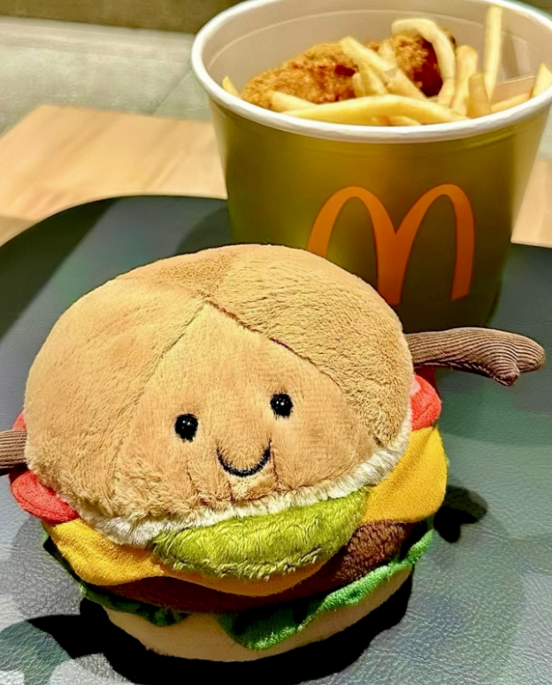 Jellycat Amuseables Burger by